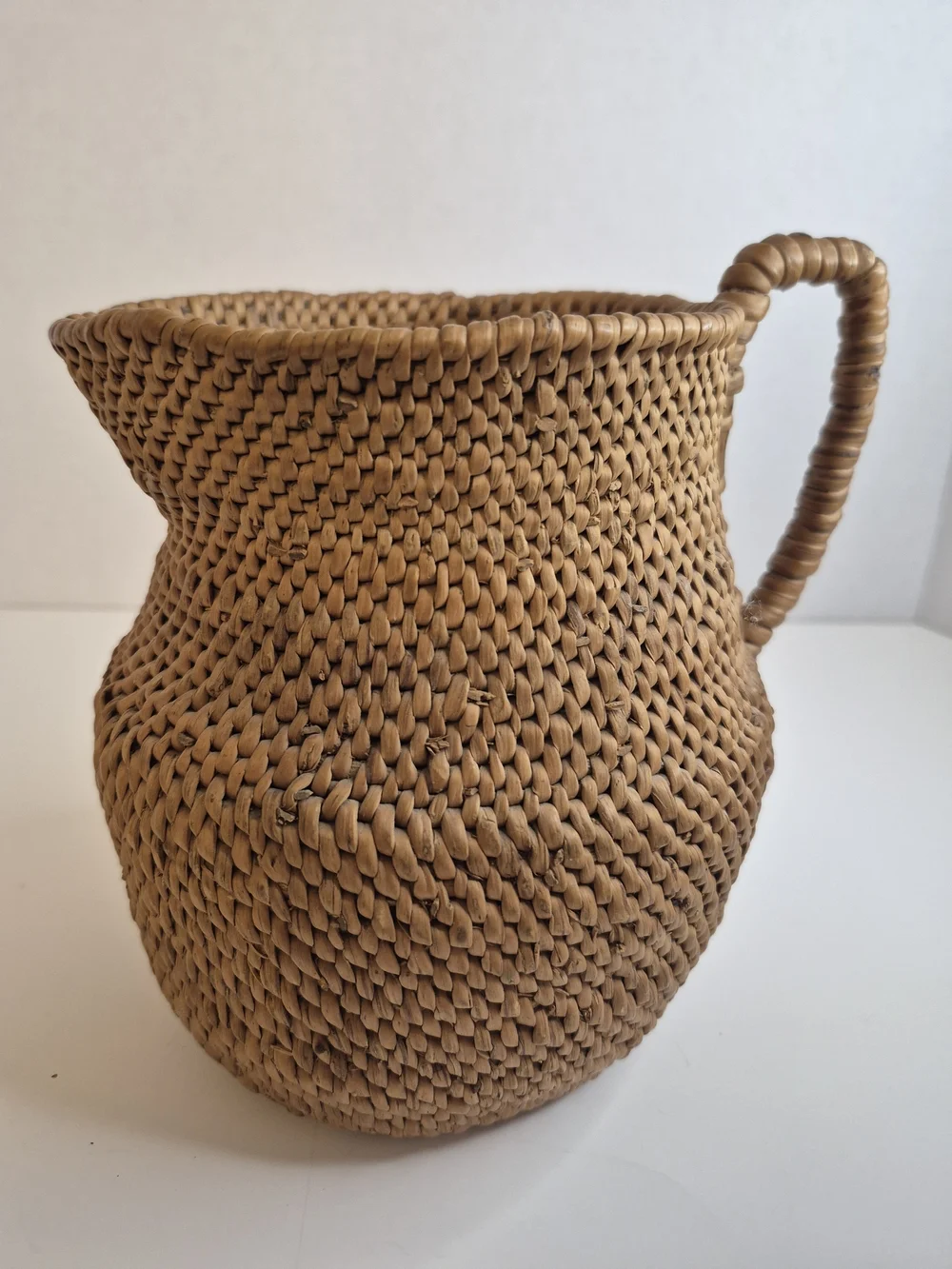Vintage Woven Rattan Pitcher Vase Wicker Finely Woven Basket Jug with Handle - Picture 3 of 9